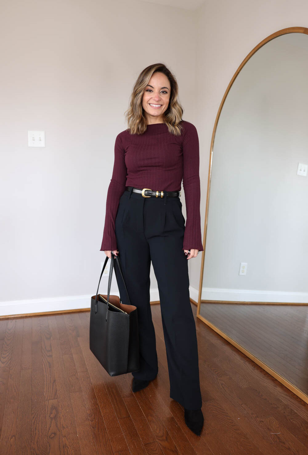 Petite-friendly outfit ideas for work | winter outfits for work | petite fashion | outfits for work with boots