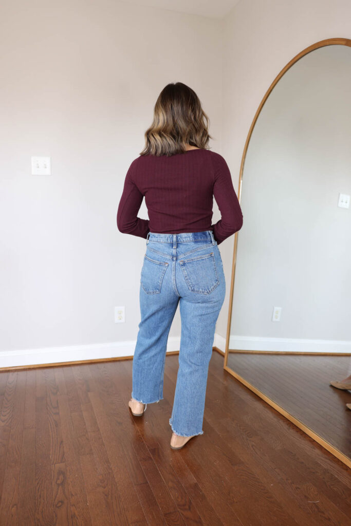 Abercrombie High Rise Vintage Straight jeans review via petite style blog Pumps and Push-ups | petite friendly jeans | petite fashion | fall jeans | abercrombie jeans | high rise straight jeans 