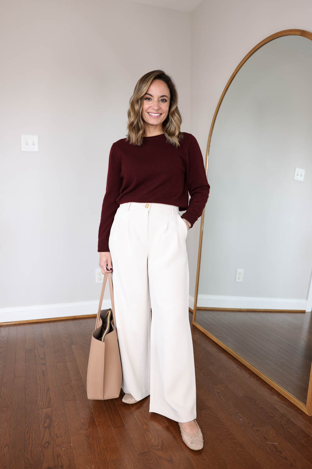 Petite-friendly wide leg trousers review via pumps and push-ups blog | outfit ideas for work | petite fashion | outfits for work