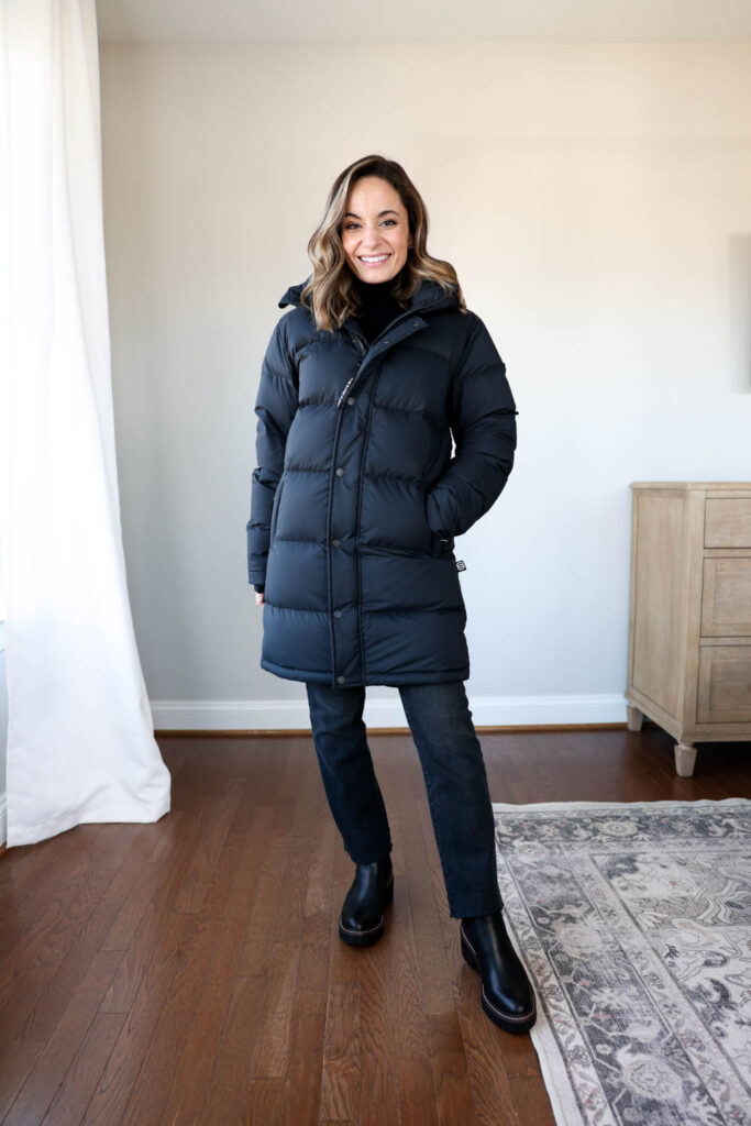 Petite-friendly winter coats via pumps and push-ups blog | winter puffer coats for petites | warm winter coats for petites | artizia super puff review | aritzia mid super puff