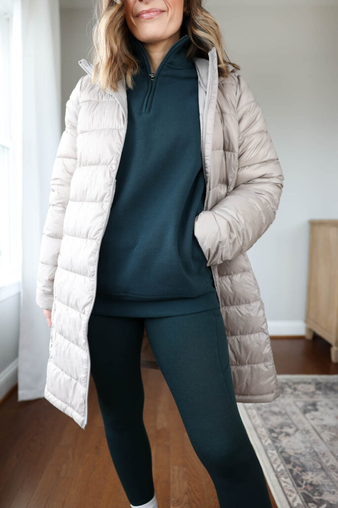 Petite-friendly winter activewear via pumps and push-ups blog | petite fashion | fleece lined leggings | tunic sweatshirts | packable coats | winter activewea