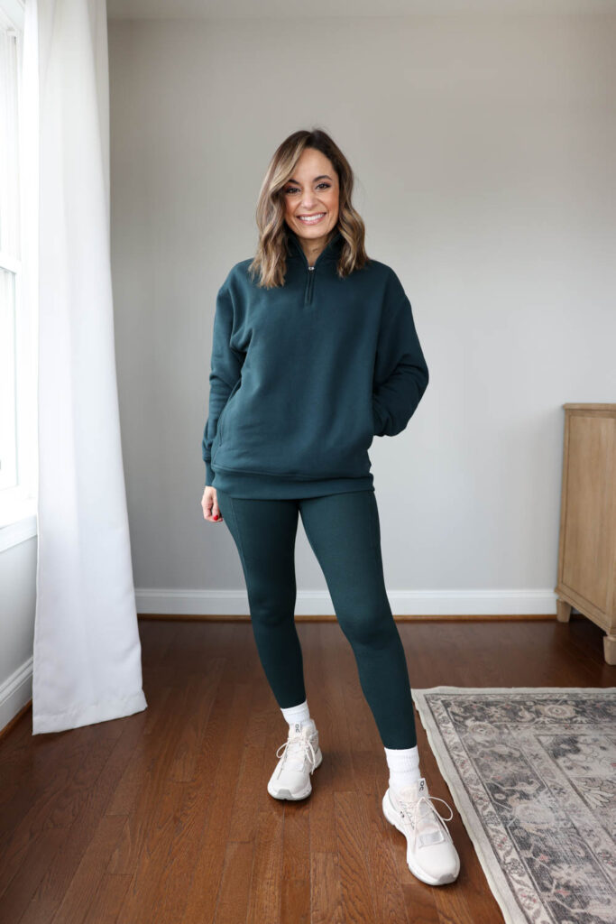 Petite-friendly winter activewear via pumps and push-ups blog | petite fashion | fleece lined leggings | tunic sweatshirts | packable coats | winter activewear