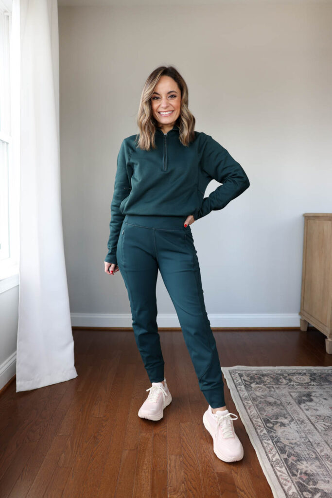 Petite-friendly winter activewear via pumps and push-ups blog | winter joggers | warm joggers | petite-friendly joggers 