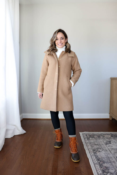 Petite-friendly fleece lined leggings via pumps and push-ups blog | fleece lined leggings | petite fashion | winter outfits