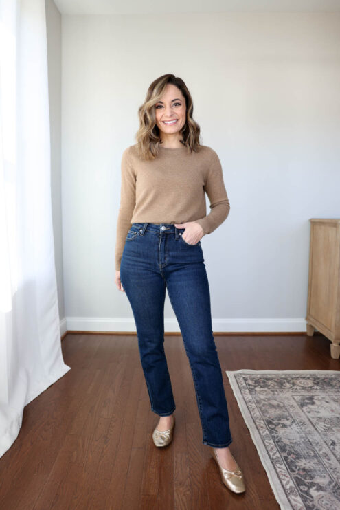 Petite-friendly organic cotton jeans from Quince | petite jeans review | no hem jeans for petites | straight jeans from quince review