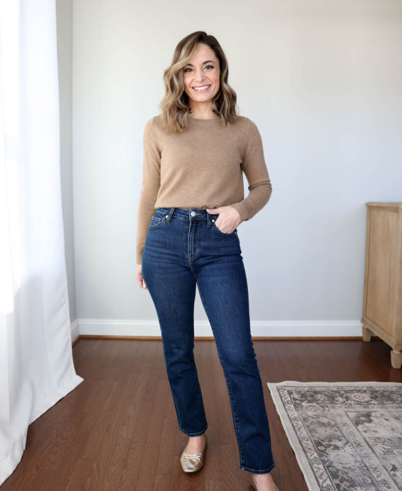 Petite-friendly organic cotton jeans from Quince | petite jeans review | no hem jeans for petites | straight jeans from quince review