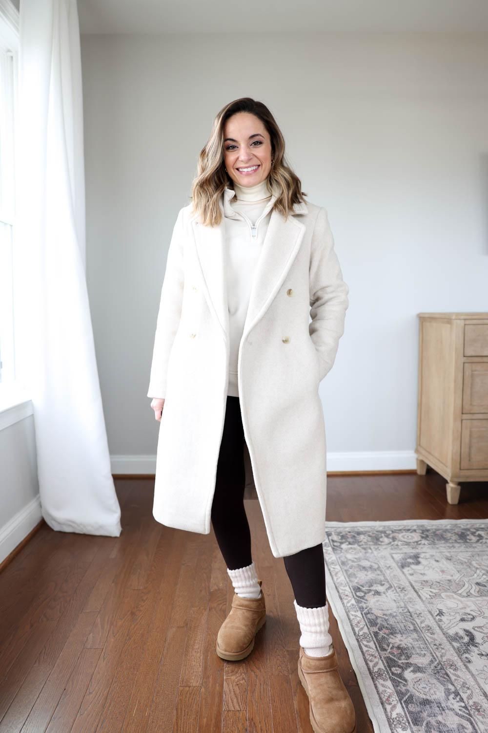 Petite-friendly cold weather boots | UGG mini boots outfits | petite-style | petite fashion | winter outfits 