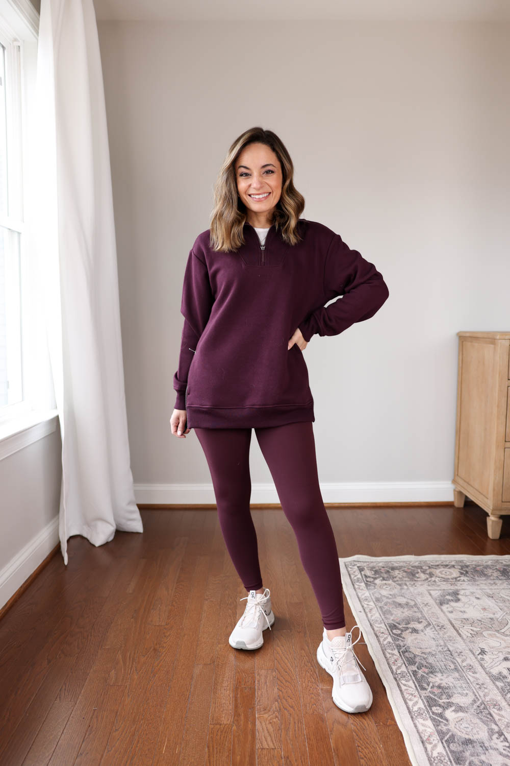 Petite-friendly activewear gifts | athleta sweatshirts | leggings friendly sweatshirts | petite style