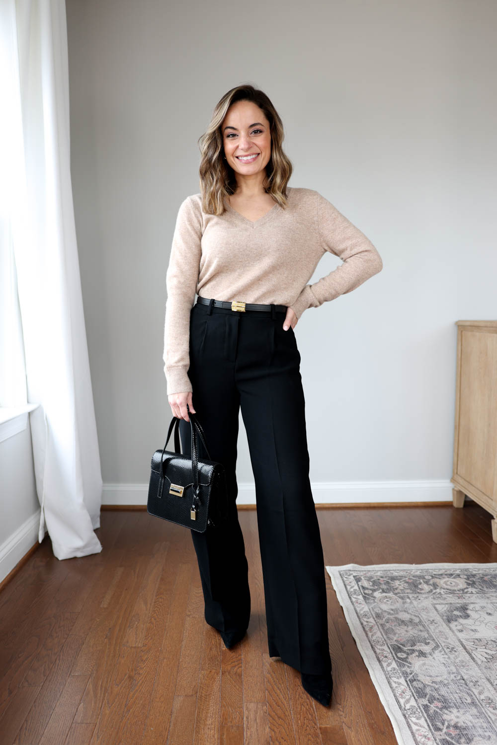 Petite-friendly outfits for work with black pants | winter outfits for work via pumps and push-ups blog | petite style | petite fashion 