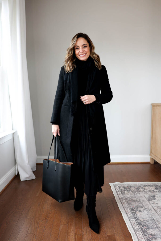 Winter outfits for work via pumps and push-ups blog | petite-friendly outfits for work with a pleated skirt | winter outfits for work | aritzia twirl skirt