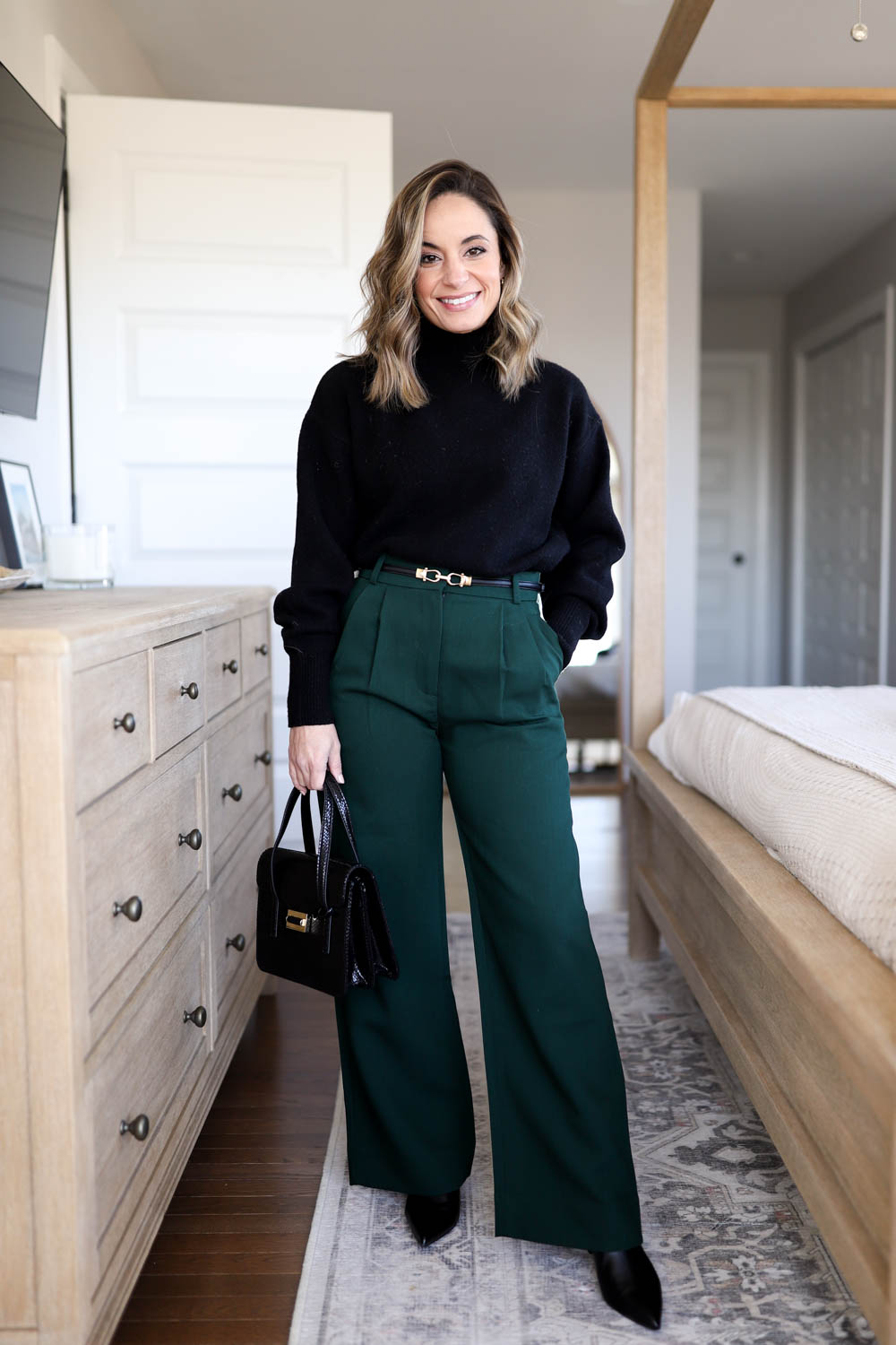 Color combinations with dark green pants for work via pumps and push-ups blog | black and green outfit | what colors go with dark green pants | dark green wide leg pants | wide leg pants outfits