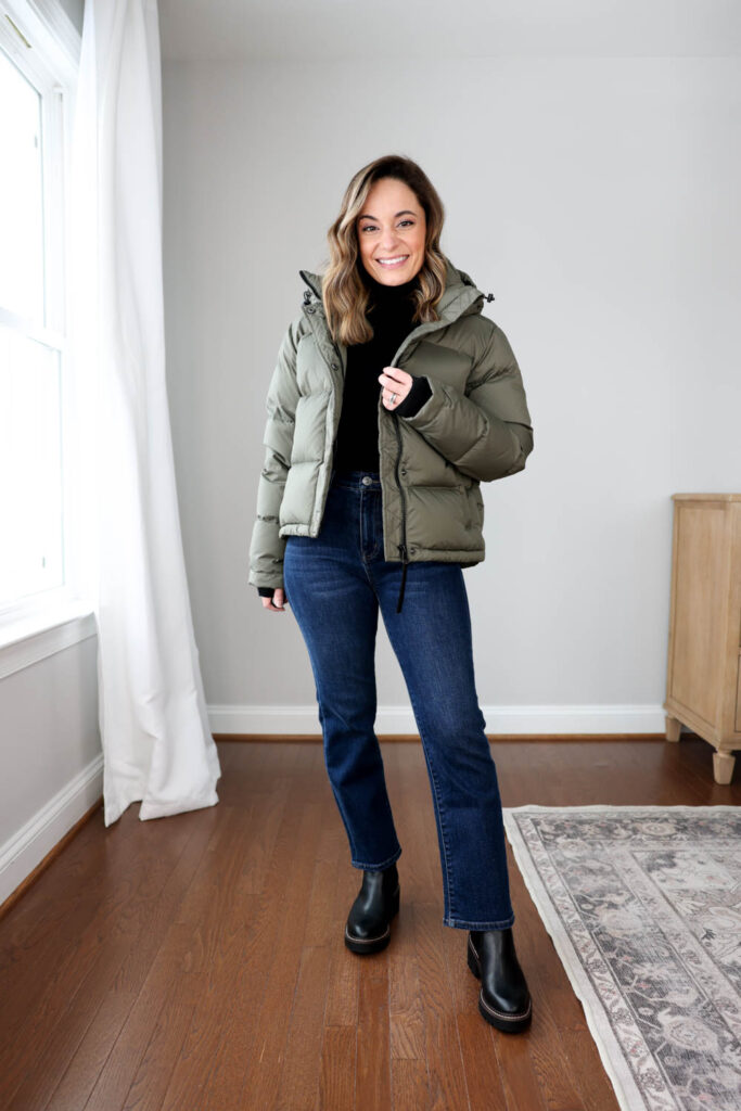 Petite-friendly cropped coat | quince cropped down coat | petite style | petite fashion | winter outfits | puffer coat outfit