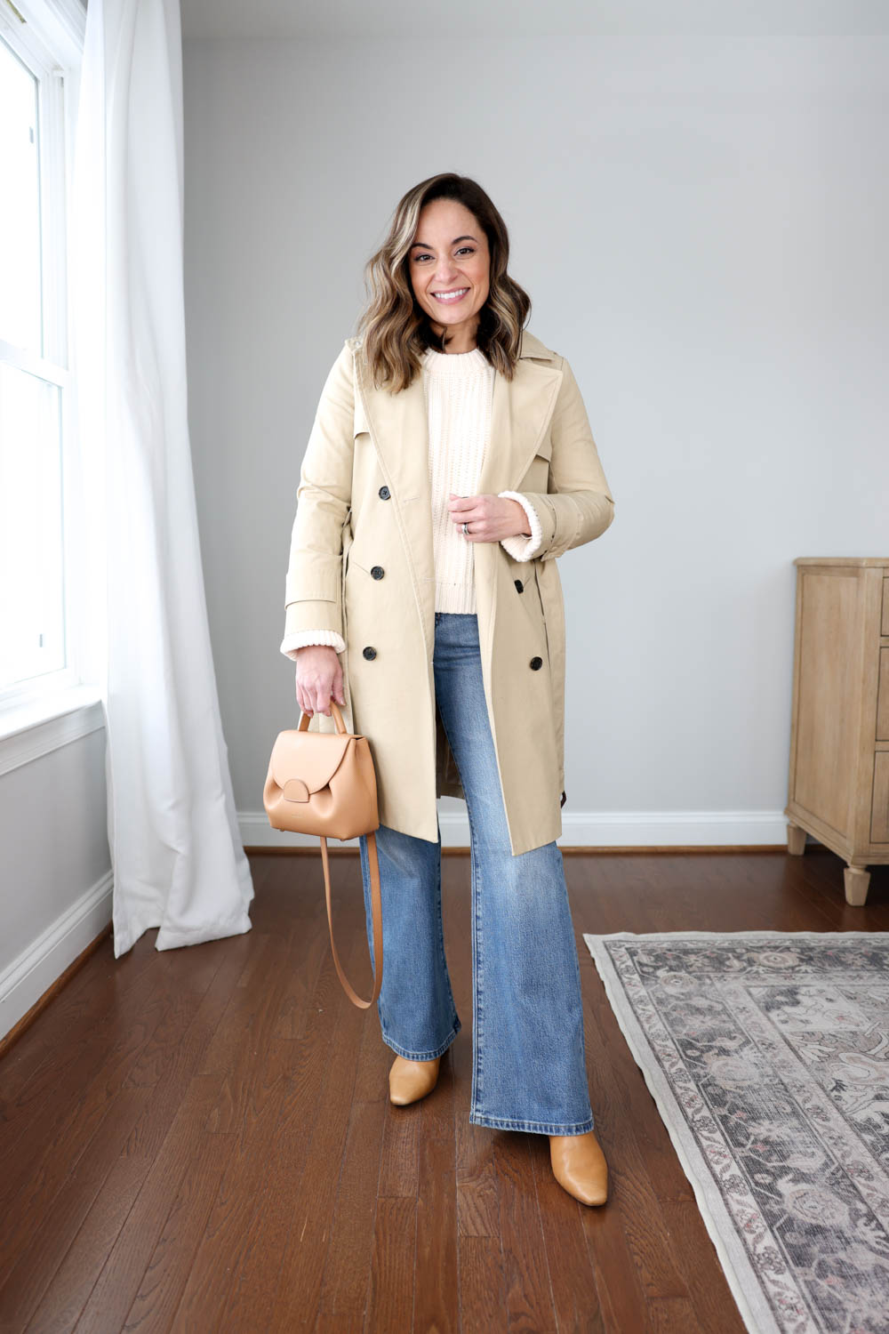 Winter outfits with flare jeans via pumps and push-ups blog | petite-friendly flare jeans | petite style | winter outfits | petite fashion | trench coat outfit