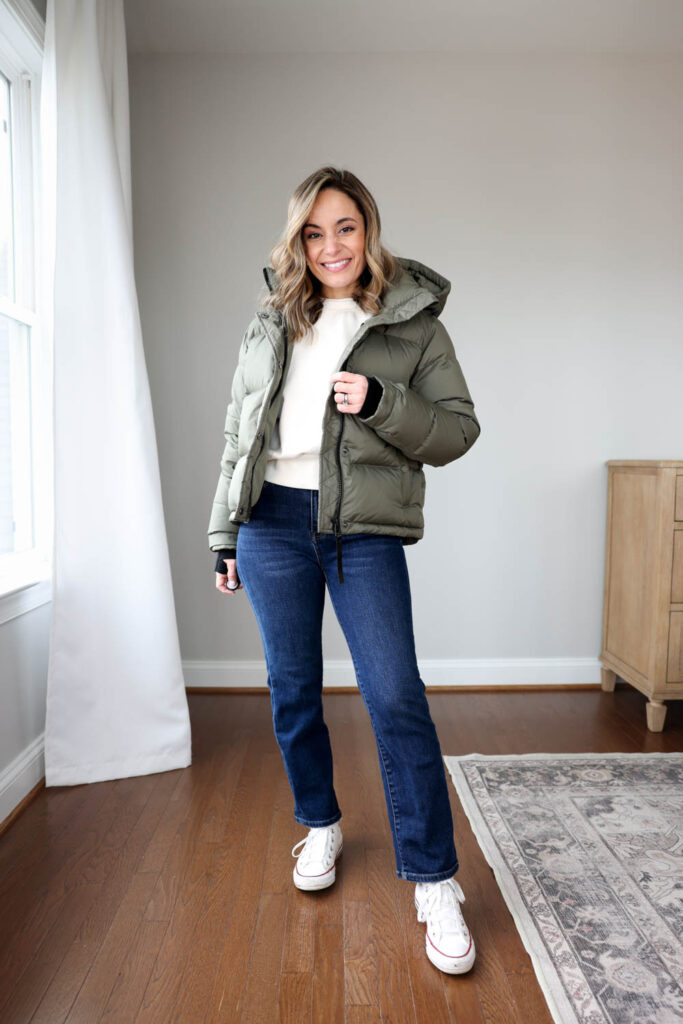 Petite-friendly winter outfits with sneakers and jeans | winter outfits with jeans | winter outfits with sneakers | short puffer coat outfit | petite friendly winter outfit