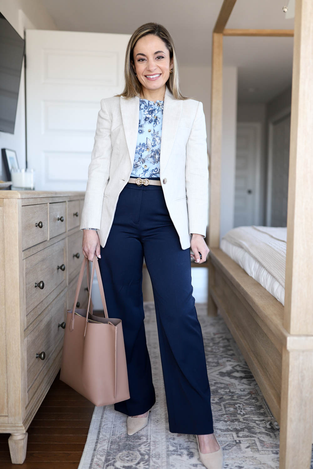 Four ways to wear a neutral blazer via pumps and push-ups blog | petite fashion | outfit ideas with a linen blazer | spring transition outfits 