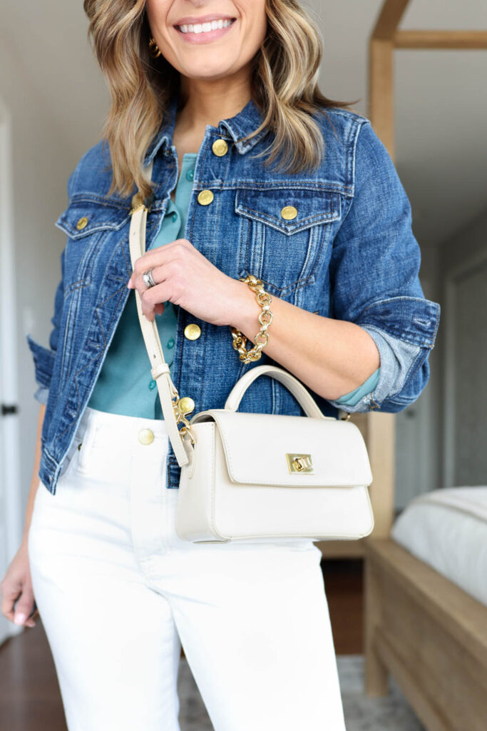 Petite-friendly spring outfits via pumps and push-ups blog | J.Crew classic outfits | white jeans outfits | slouch jeans outfits | petite friendly white jeans | denim jacket outfits 