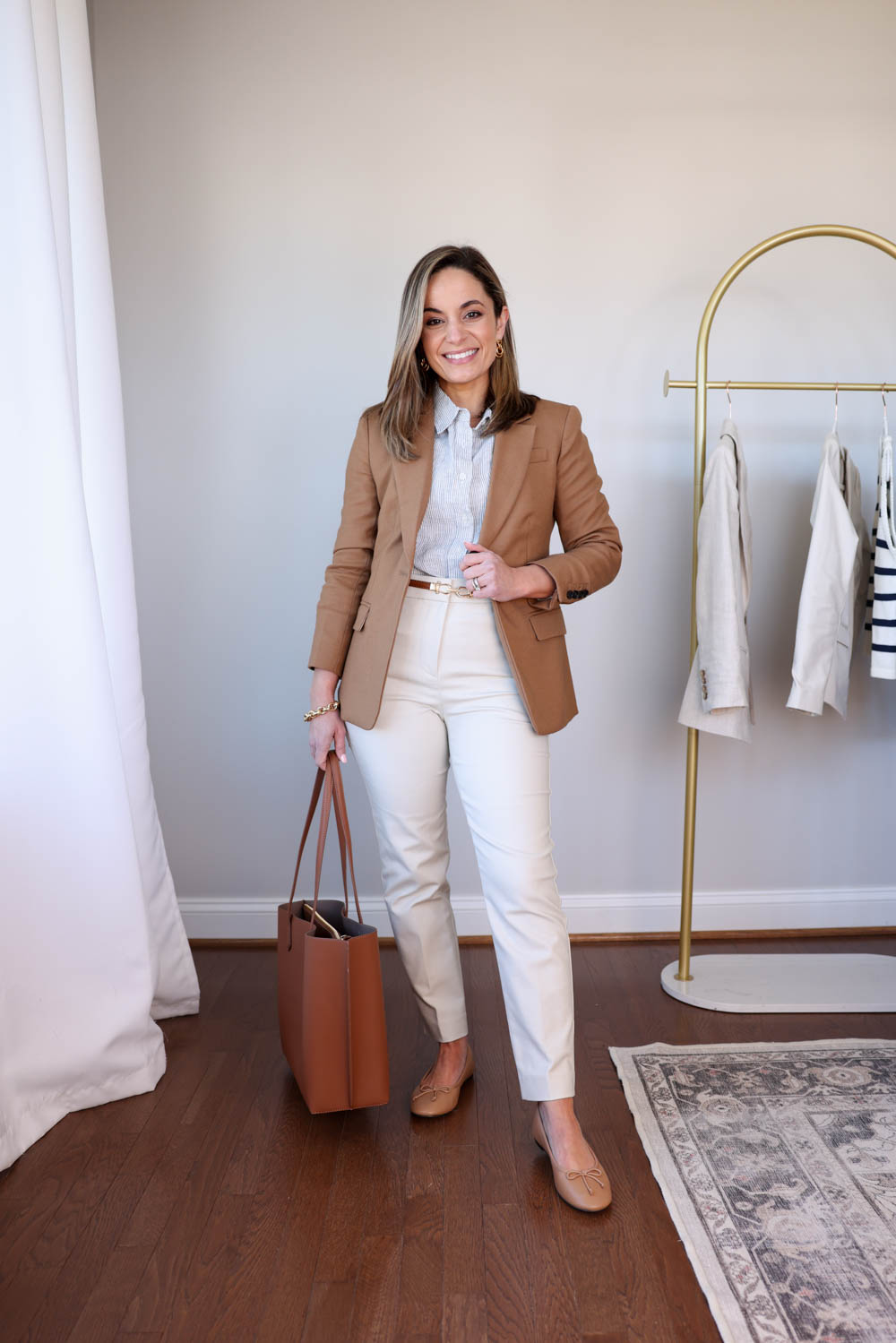 Petite-friendly spring outfits for work via pumps and push-ups blog | spring workwear | business casual outfits | spring style | outfits for work with ballet flats