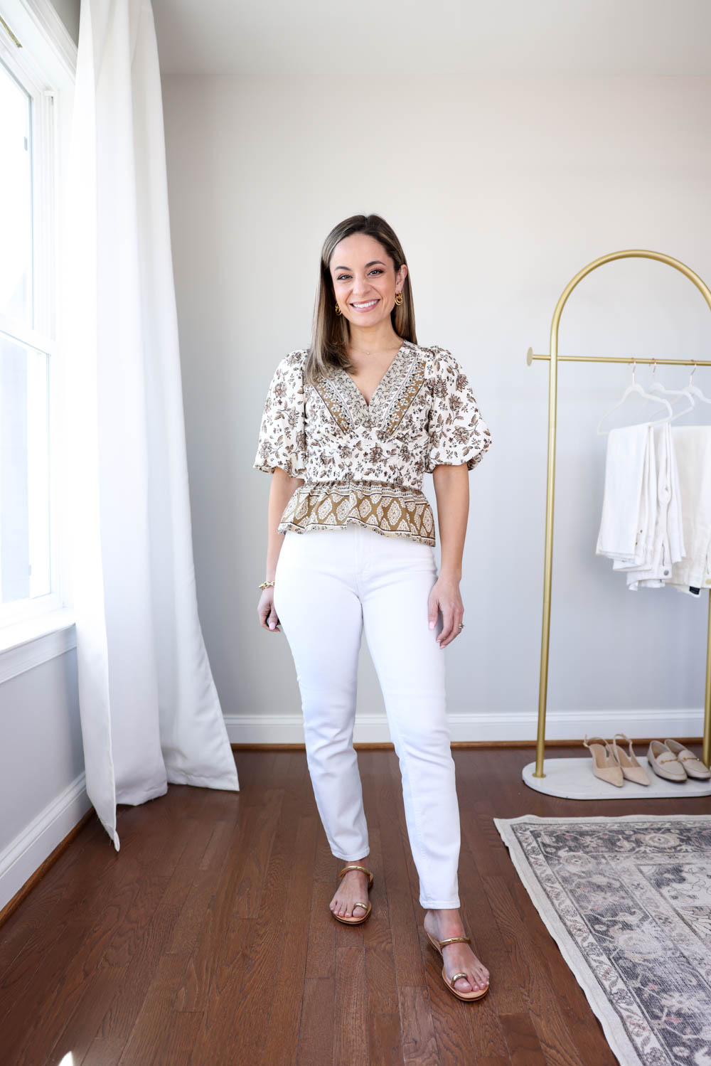 Petite-friendly white jeans via pumps and push-ups blog | spring jeans | white jeans | petite style | petite fashion 