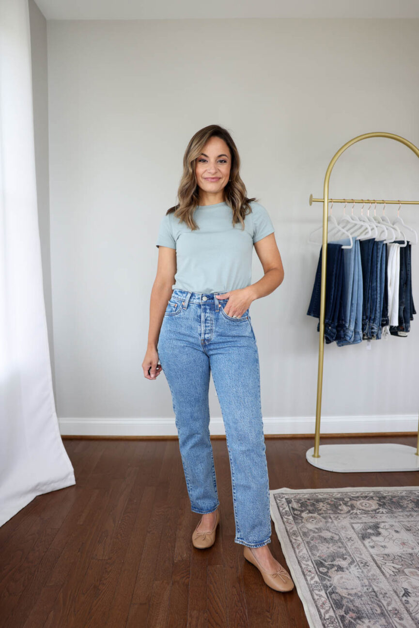 Petite Jeans Shopping Guide Via Pumps and Push-Ups blog | Levi's jeans reviews | where to buy petite jeans | petite fashion