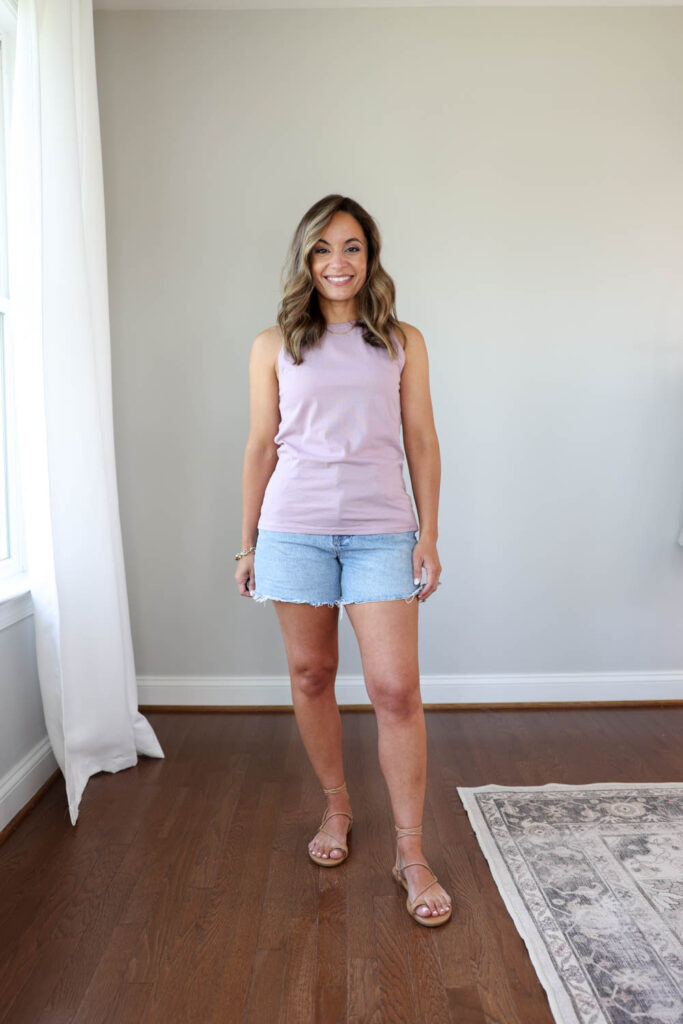Petite-style blogger Brooke of Pumps and Push-Ups wearing an organic cotton tank top from Pact | petite-friendly t-shirts | basic t-shirts for petites