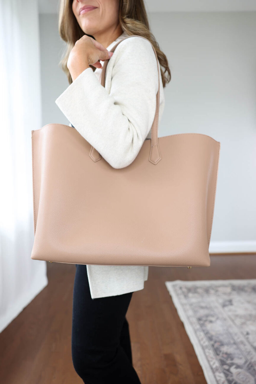 Italian leather tote from Quince a great bag for workwear | a bag for work that carries everything | classy leather tote for workwear | work bags
