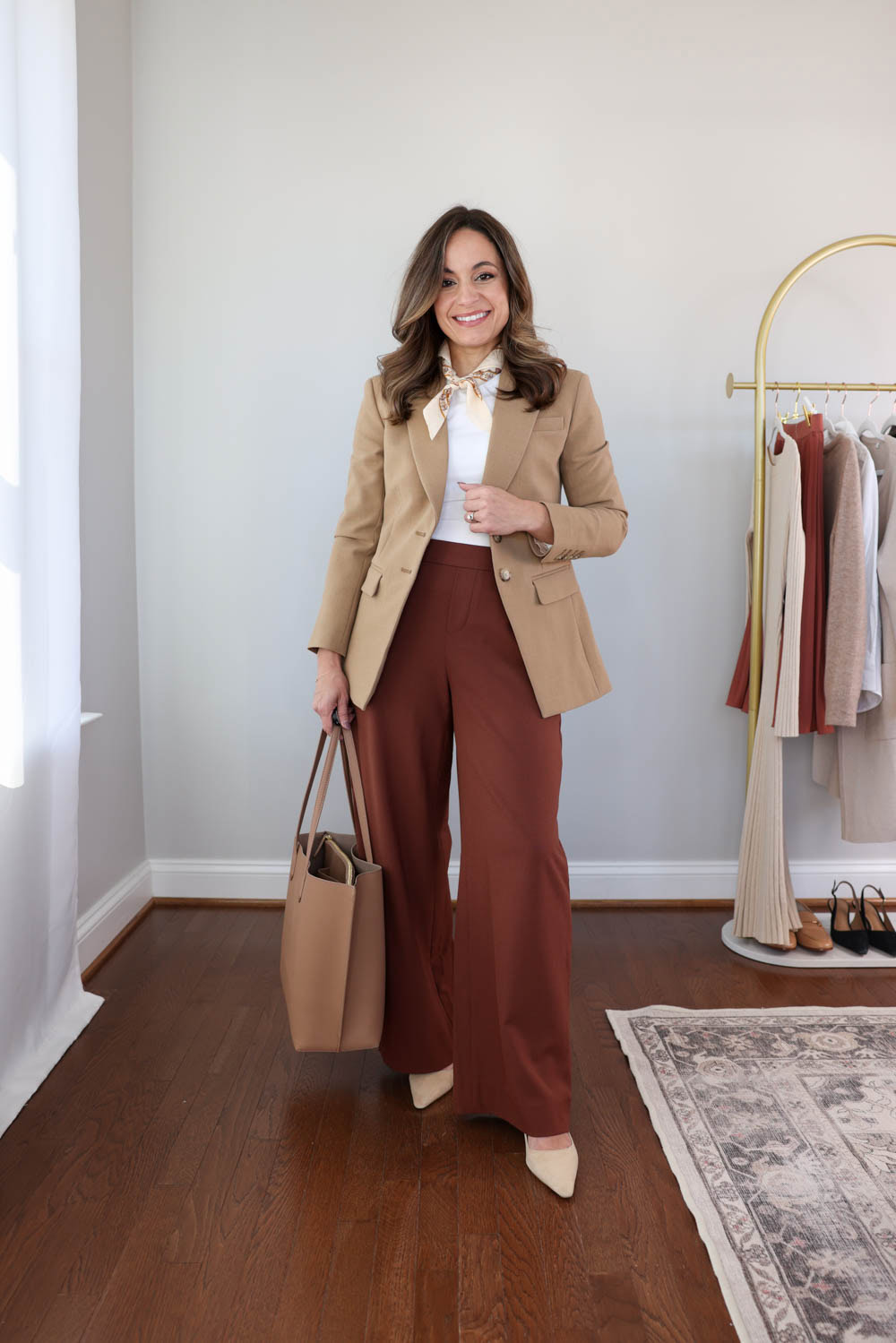 Fall workwear capsule wardrobe for petites | fall outfit ideas for work with auburn wide leg pants | petite-friendly wide leg pants