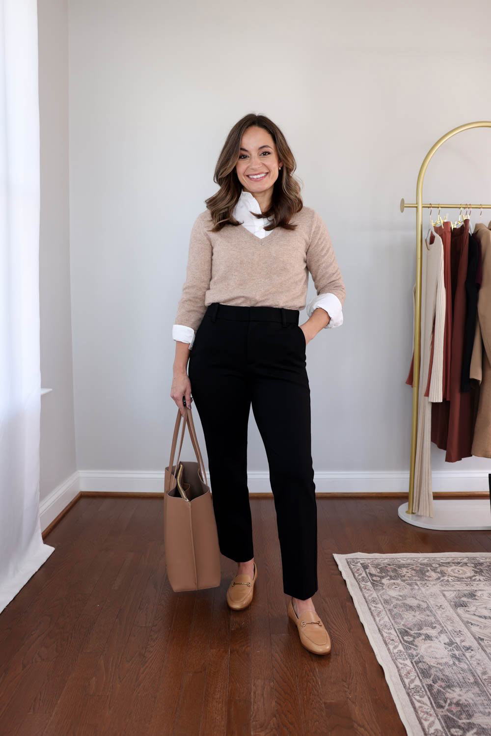 Petite-friendly fall outfit idea for work from the 2025 fall workwear capsule wardrobe | petite-friendly fall capsule wardrobe | petite-friendly outfits for work