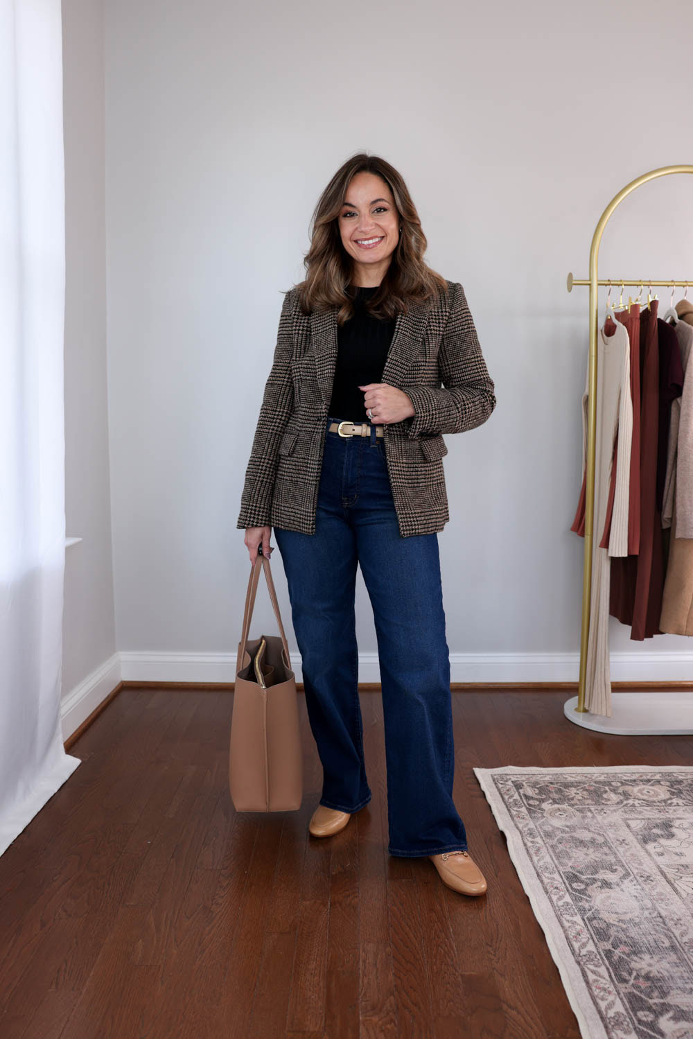 Five ways to wear jeans to work this fall via the 2025 fall workwear capsule wardobe from Pumps and Push-Ups blog | petite-friendly outfits for work | petite-friendly fall capsule wardrobe