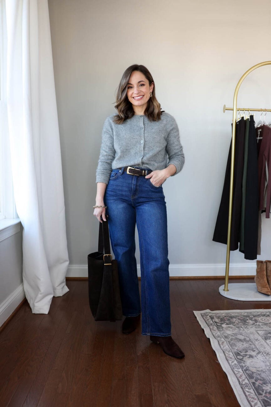 A petite friendly winter workwear capsule wardrobe with 19 clothing items (plus added accessories) and 30+ outfit ideas for work | winter outfits for work | transitional winter to spring outfits for work | petite fashion