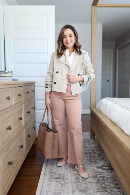 Casual outfit ideas for work with colored jeans for petites via pumps and push-ups blog | petite-friendly outfits for work | colored jeans for petites | petite fashion