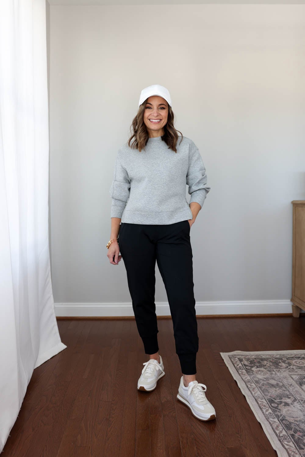 Petite-friendly joggers | the venice joggers from Athleta | petite activewear 