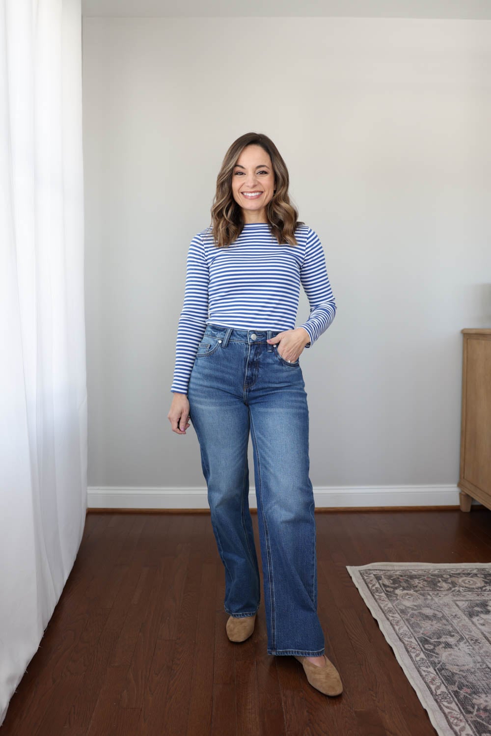 Petite-friendly spring jeans | light wash spring jeans | petite fashion | quince jeans