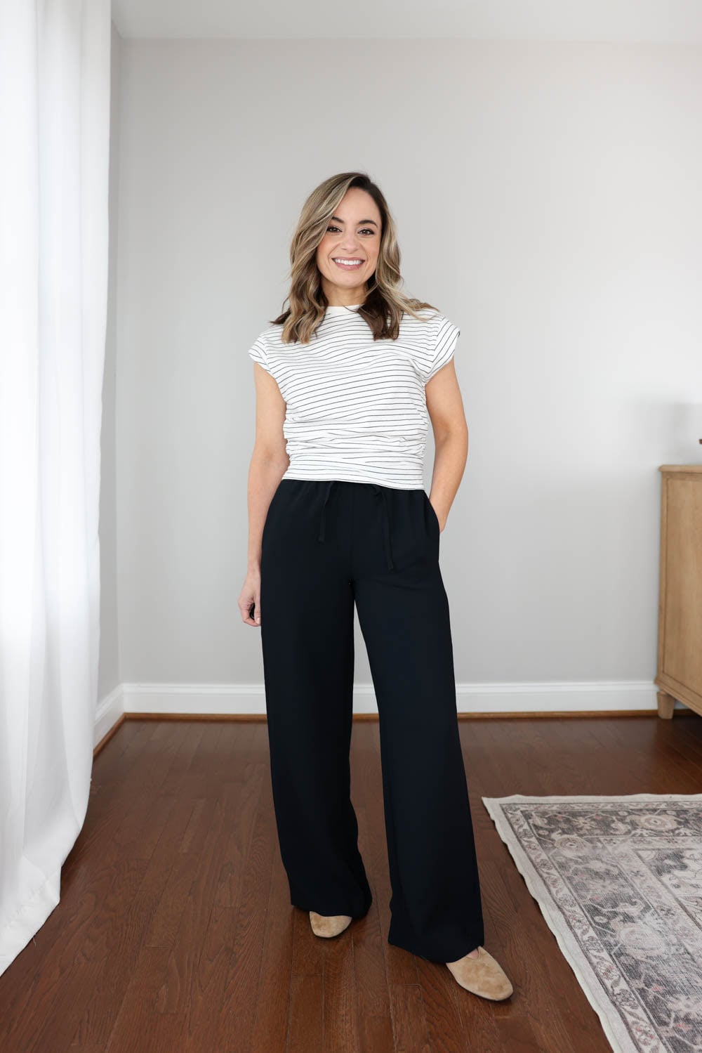 Petite-friendly basic t-shirts | spring and summer t-shirts | relaxed outfit with wide leg crepe pants and a cropped t-shirt