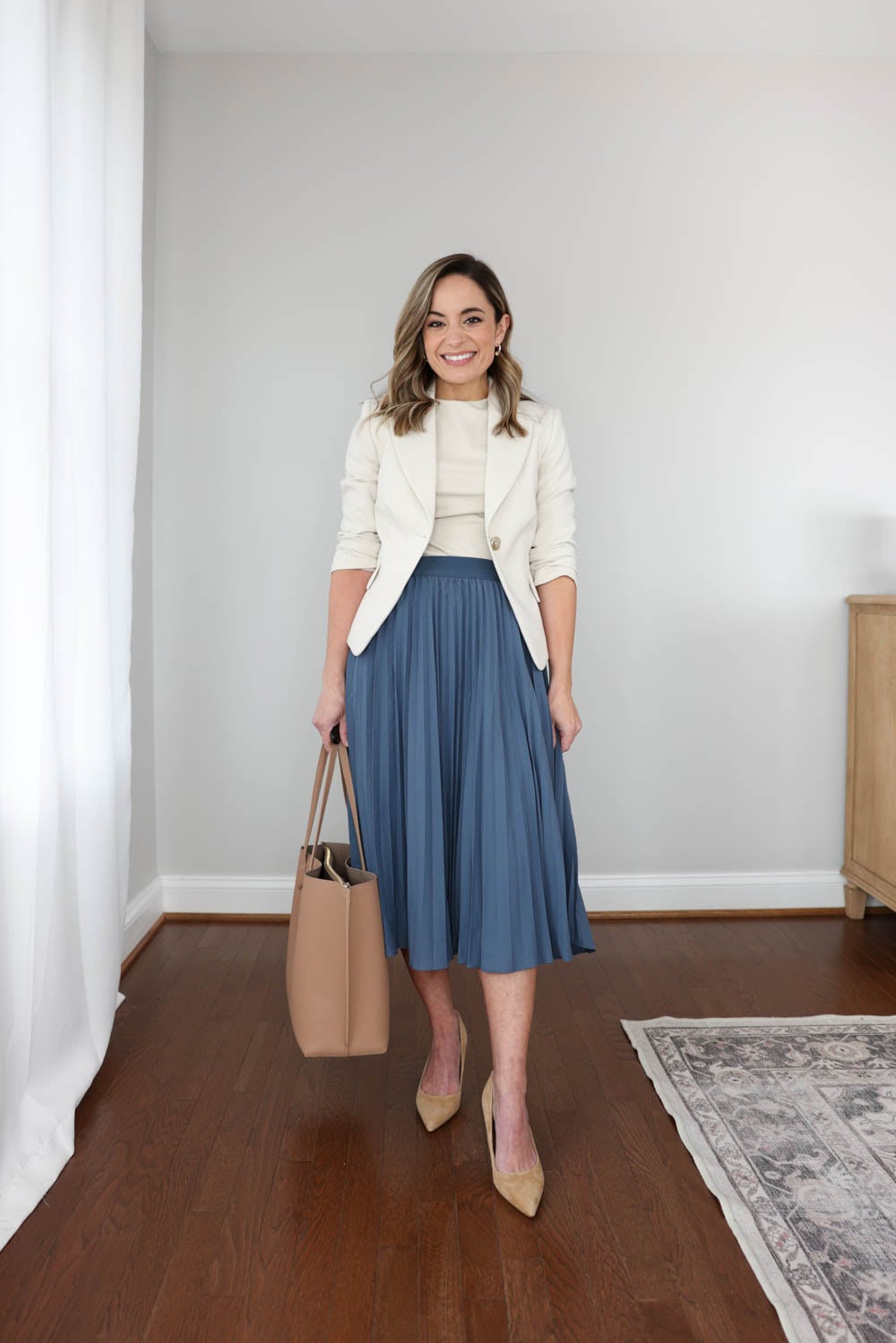 Petite workwear capsule wardrobe with 10 pieces styled into 15 office outfit ideas