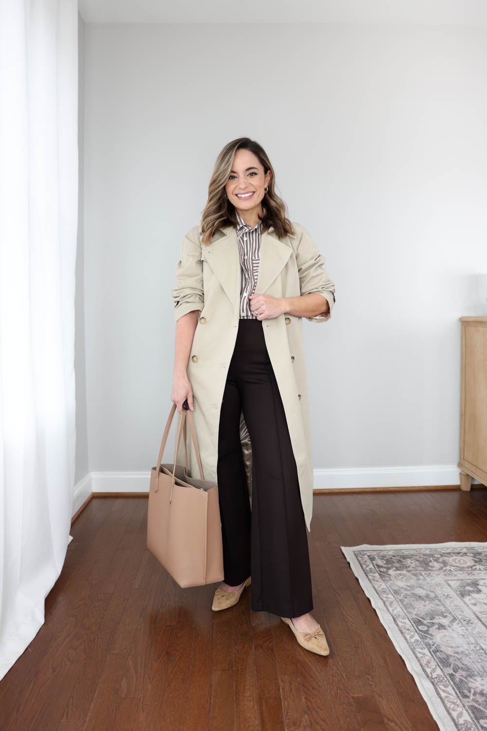 Petite workwear capsule wardrobe with 10 pieces styled into 15 office outfit ideas