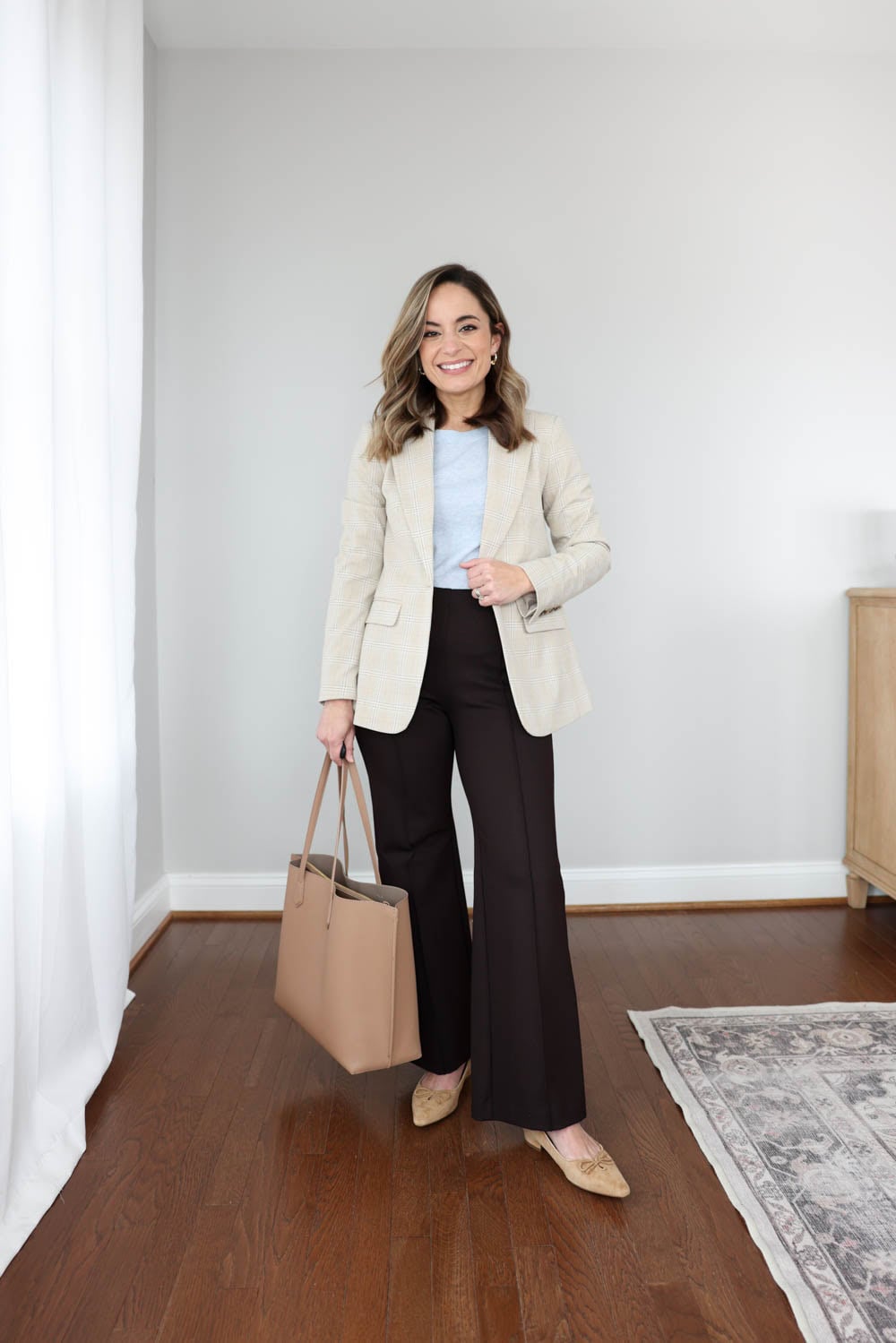 Petite workwear capsule wardrobe with 10 pieces styled into 15 office outfit ideas