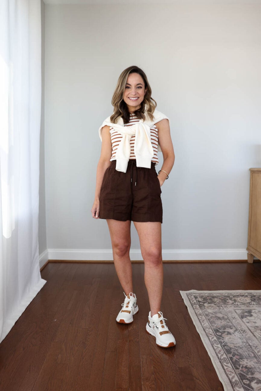 Petite-friendly capsule wardrobe with 11 items and 20 outfits with activewear bottoms | summer outfit with brown linen shorts | petite-friendly summer outfits