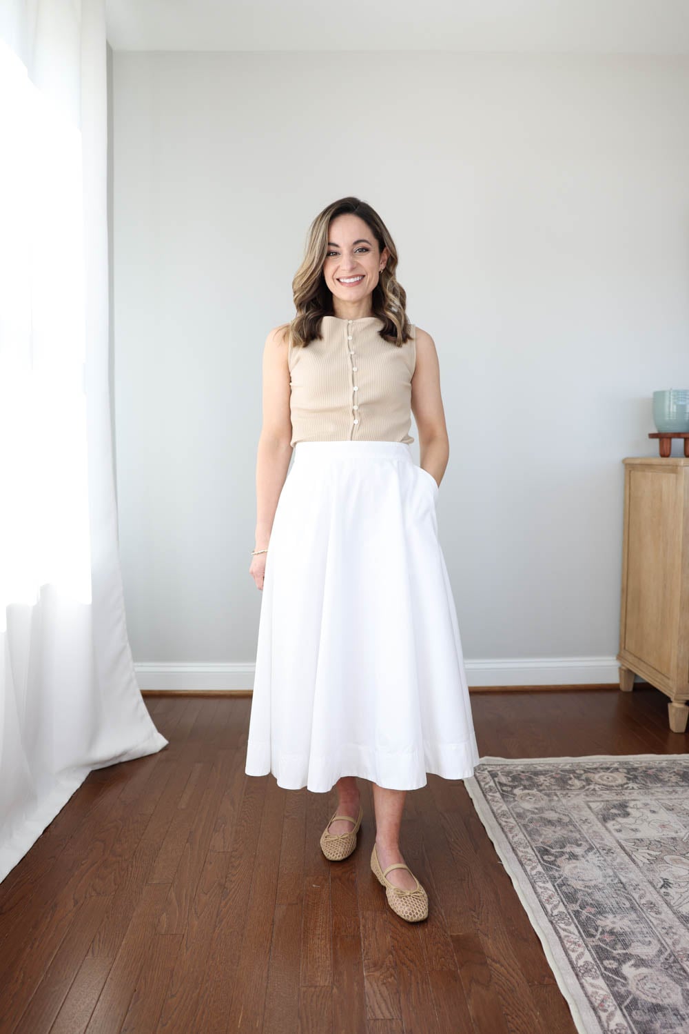 Petite-friendly cotton maxi skirt | petite white cotton midi skirt | comparison of midi and maxi skirts on a petite frame 
