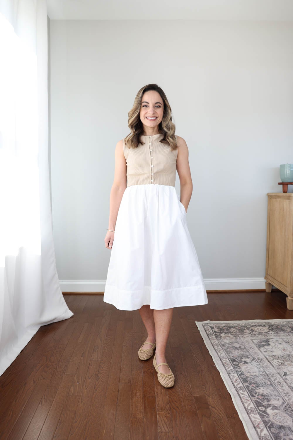 Petite-friendly cotton poplin midi skirt via pumps and push-ups blog | petite-friendly skirt | cotton skirts for petites 