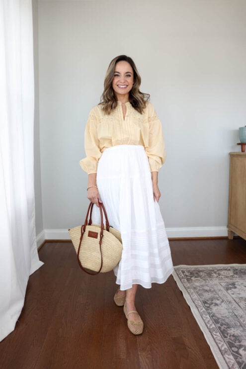 Petite-friendly outfits with a white maxi skirt | how to style a cotton white maxi skirt | petite friendly summer outfit with a white skirt