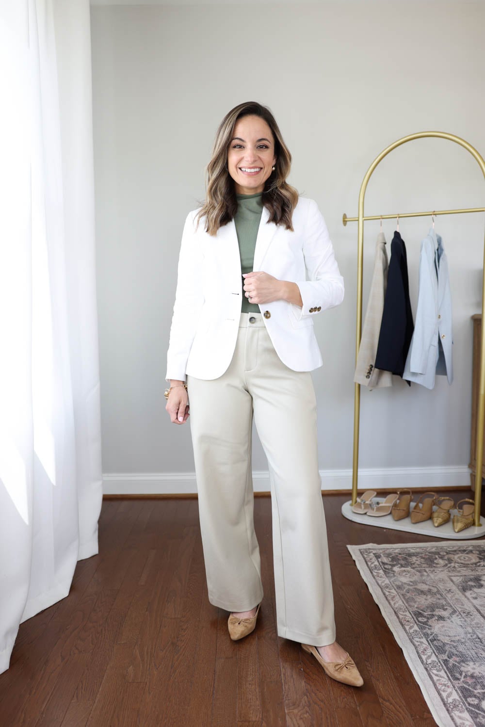 Petite-friendly blazers | linen blazers for petites | petite fashion | spring workwear 