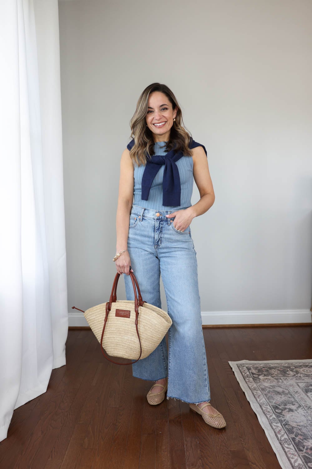 Petite-friendly spring and summer outfits | mini capsule wardrobe