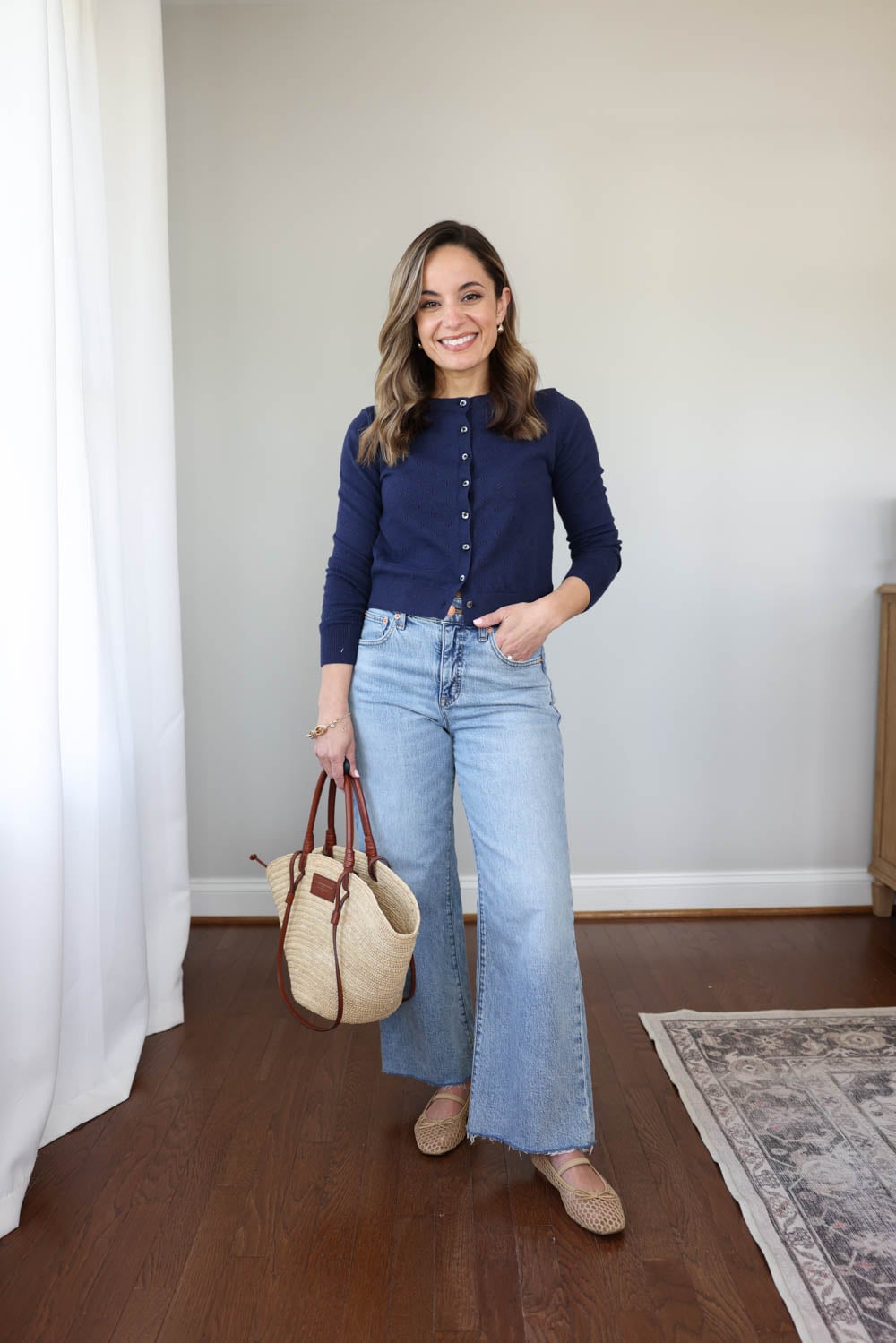 Petite-friendly mini capsule wardrobe for spring and summer | petite fashion