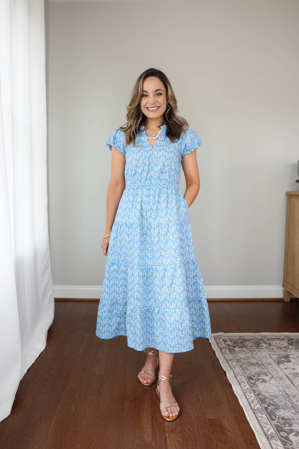 Petite-friendly midi dress with sleeves | petite-fashion | spring and summer dresses with sleeves