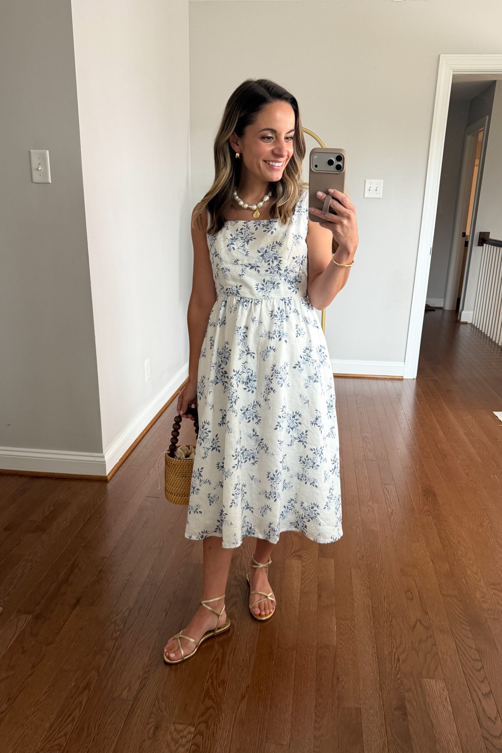 Petite-friendly linen dress | petite dresses from Quince | 100% linen dress for petites 