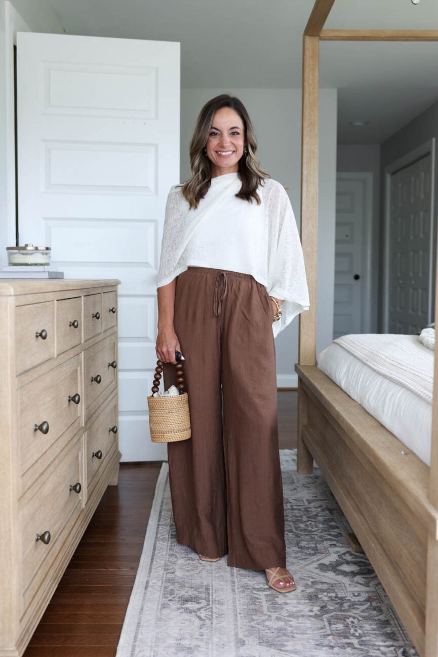 Four outfit ideas with a summer poncho | petite-friendly outfit with wide leg pants and a poncho | summer poncho outfits