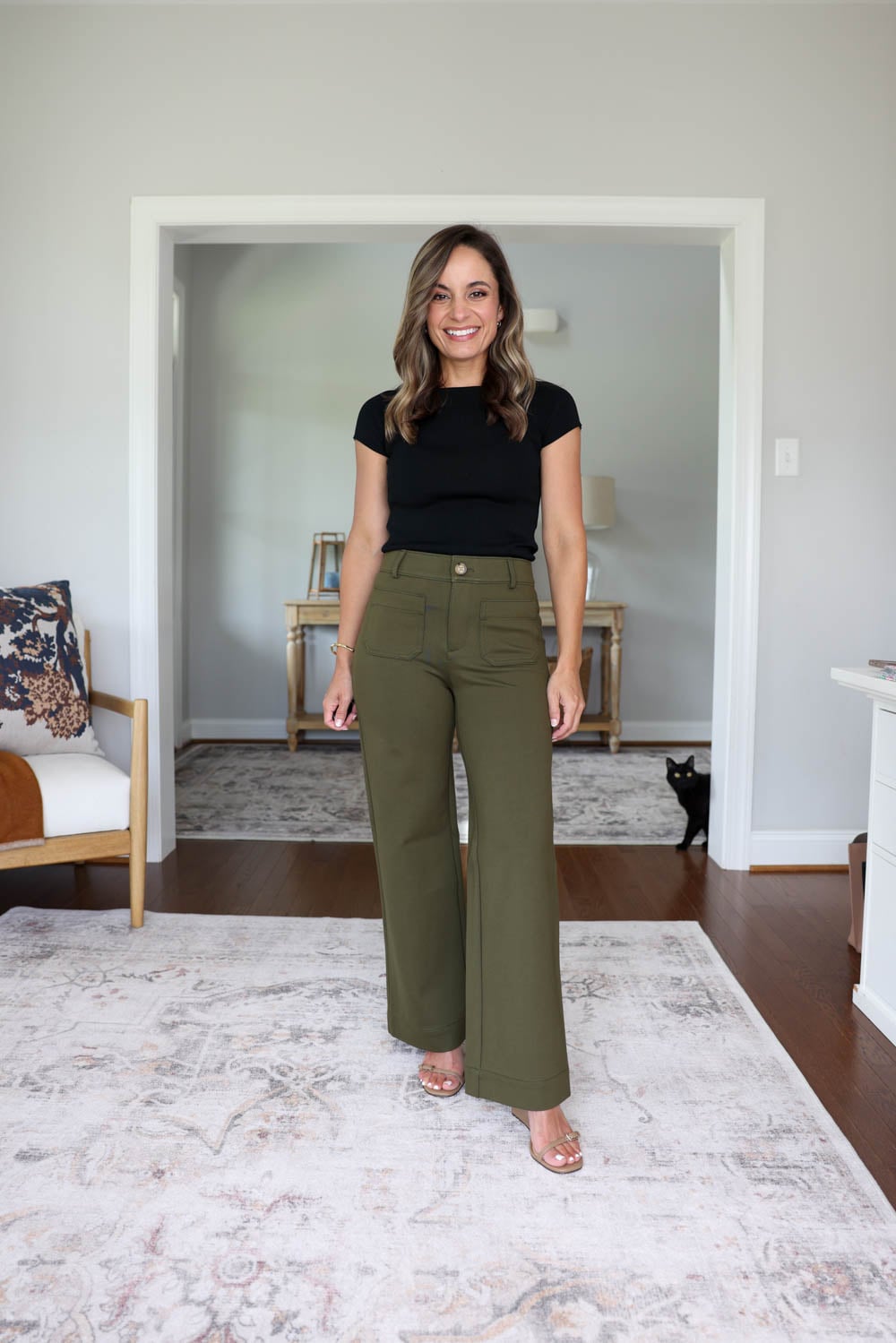 Petite-friendly pants from LOFT via pumps and push-ups blog | petite friendly pants | no hem pants for petites