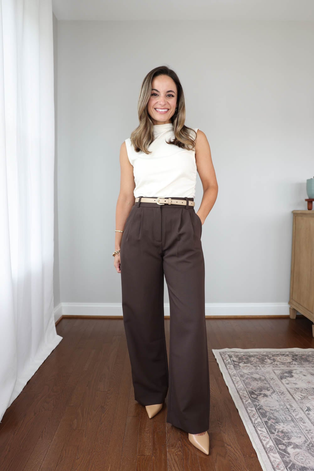 Petite-friendly review of wide leg trousers | Abercrombie Sloan Trousers on a petite Frame