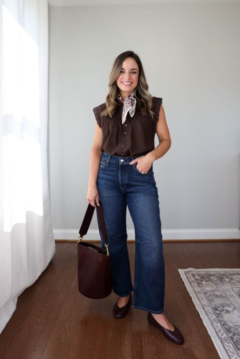 Petite-friendly outfits for fall with barrel jeans | barrel jeans outfits for petites