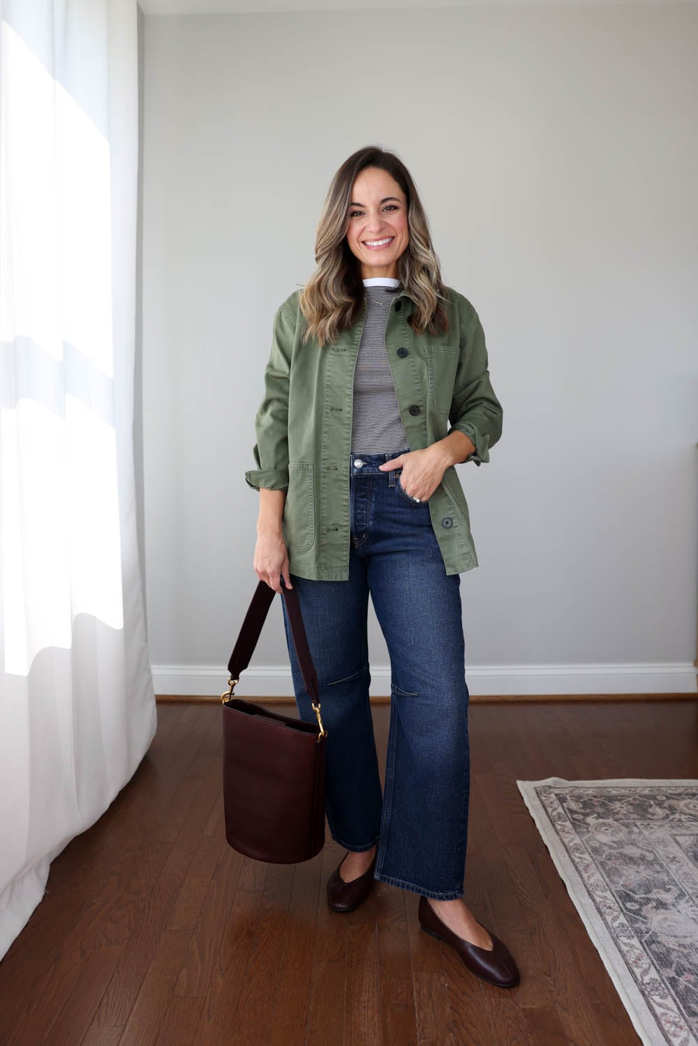 Four ways to style barrel leg jeans for petites | Madewell Darted Barrel Jeans on a petite 4'10" frame